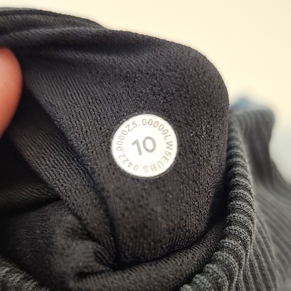 Lululemon Size 10 Black Brushed Softstreme Ribbed Zip Flared Pant - Picture 9 of 9